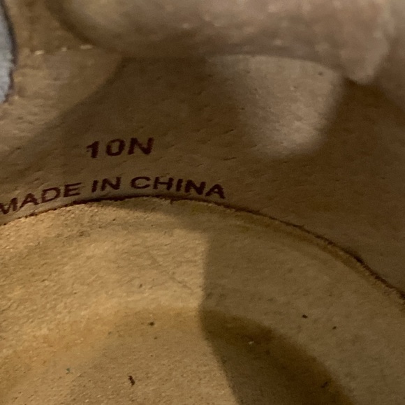 Vaneli Sport Lilo Multicolor Calf Leather Floral
Fashion Sneakers size 10 - Picture 7 of 7